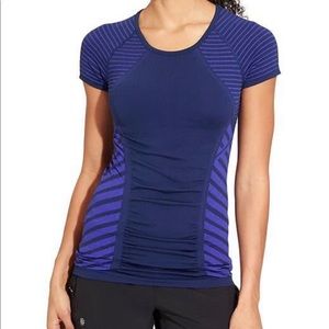 Athleta Fastest Track T/ navy/ med
